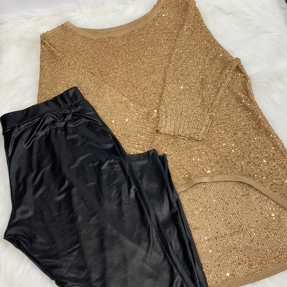 GET THE LOOK 4 ONE LOW $  SIZE LARGE WOMENS TOP AND PANTS - Picture 1 of 9